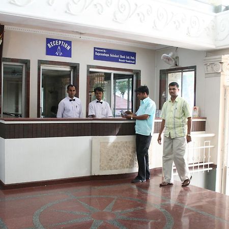 Hotel Sai International Peth  Extérieur photo
