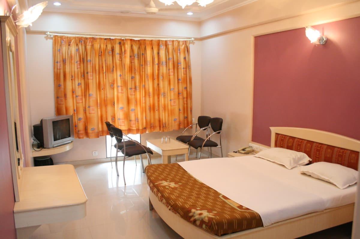 Hotel Sai International Peth  Extérieur photo